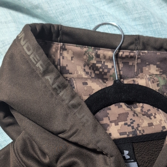 Under Armour Men's Dark Brown Hoodie - Picture 5 of 6